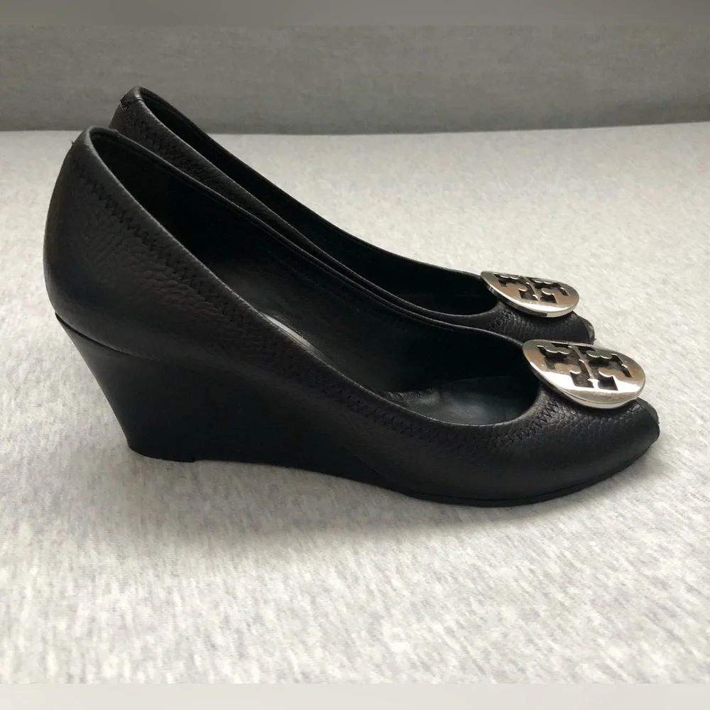 Tory Burch Women’s Black Shoes Peep Toe Wedge Sandals Black Size: US 7.5